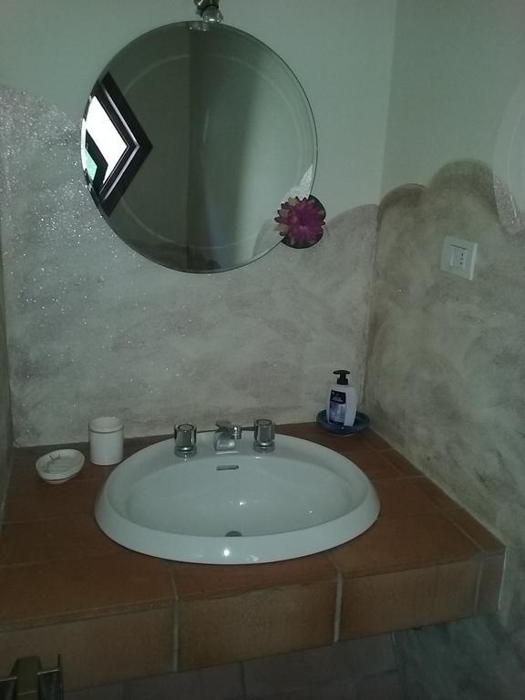 Casa Virgilio Bed & Breakfast Fosdinovo Phòng bức ảnh